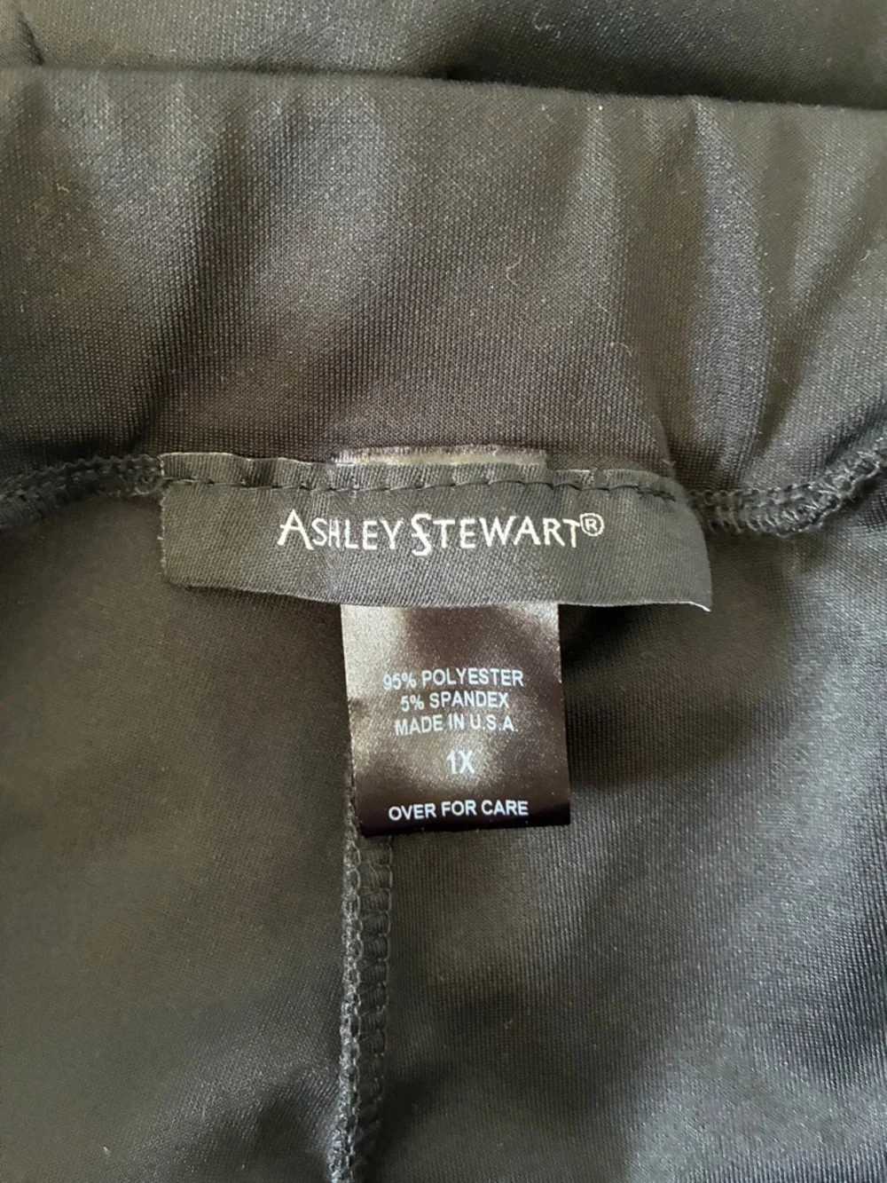 Ashely Stewart Athletic Colorblock Shorts - White with Black & Red Trim Size 1X